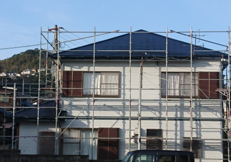 コロニアル屋根の塗替え